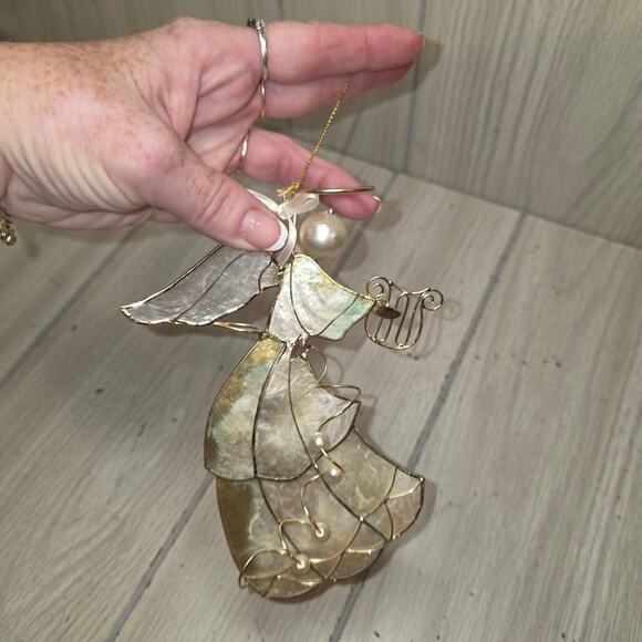 Vtg Capiz Shell Brass Wire & Pearl Angel Playing Harp Ornament Christmas Holiday - Picture 3 of 6